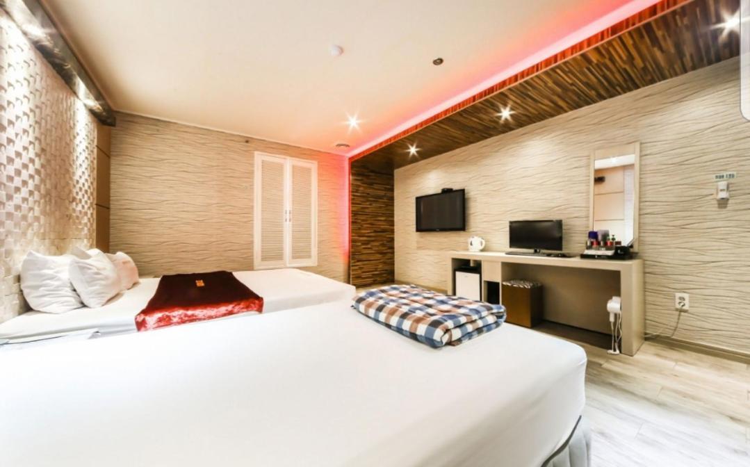 Madoka Motel Gyeongju Exterior foto