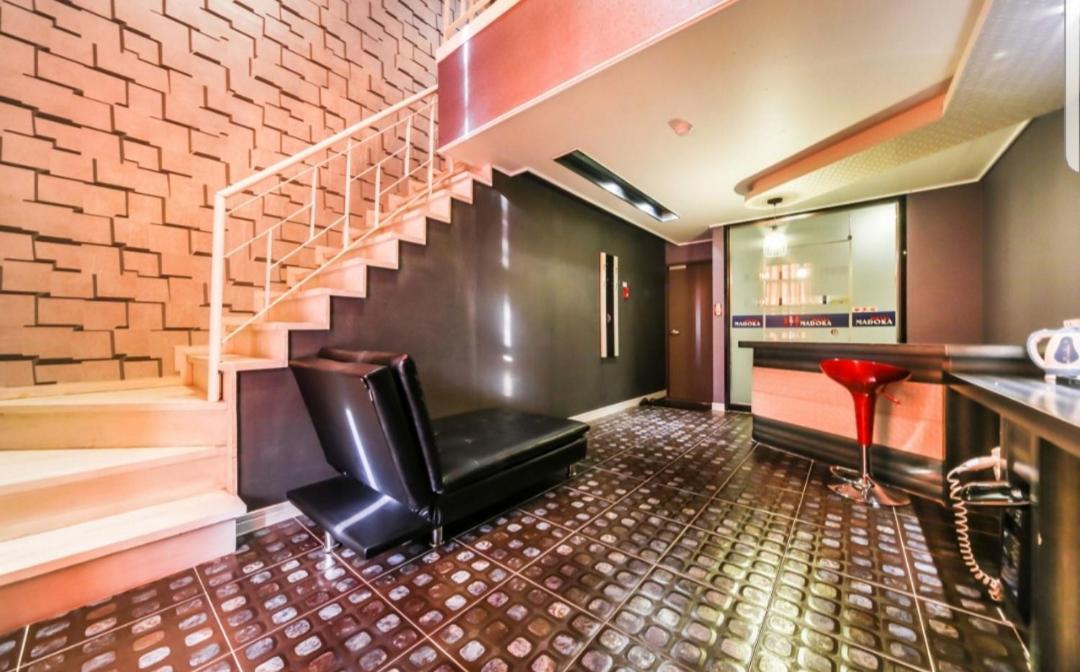 Madoka Motel Gyeongju Exterior foto